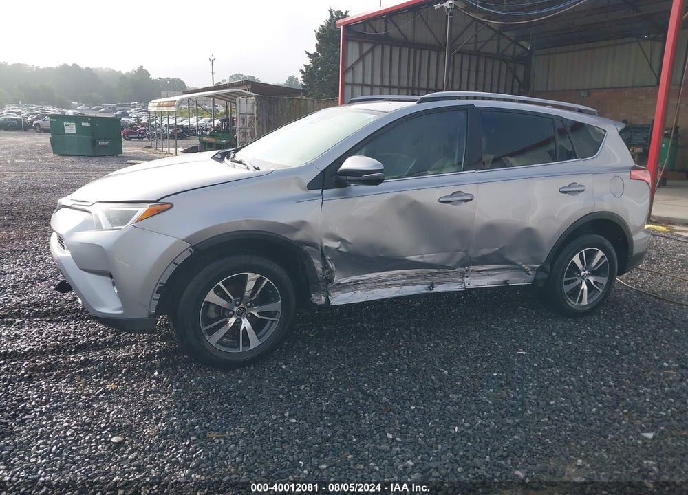 2017 TOYOTA RAV4 XLE VIN: 2T3WFREVXHW318085