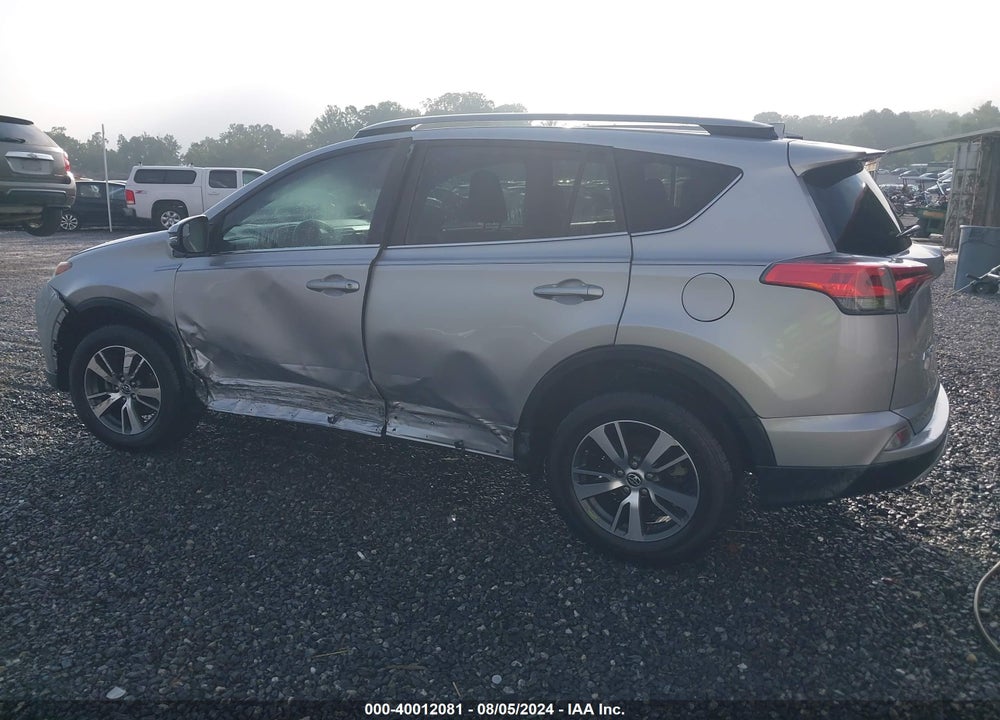 2017 TOYOTA RAV4 XLE VIN: 2T3WFREVXHW318085