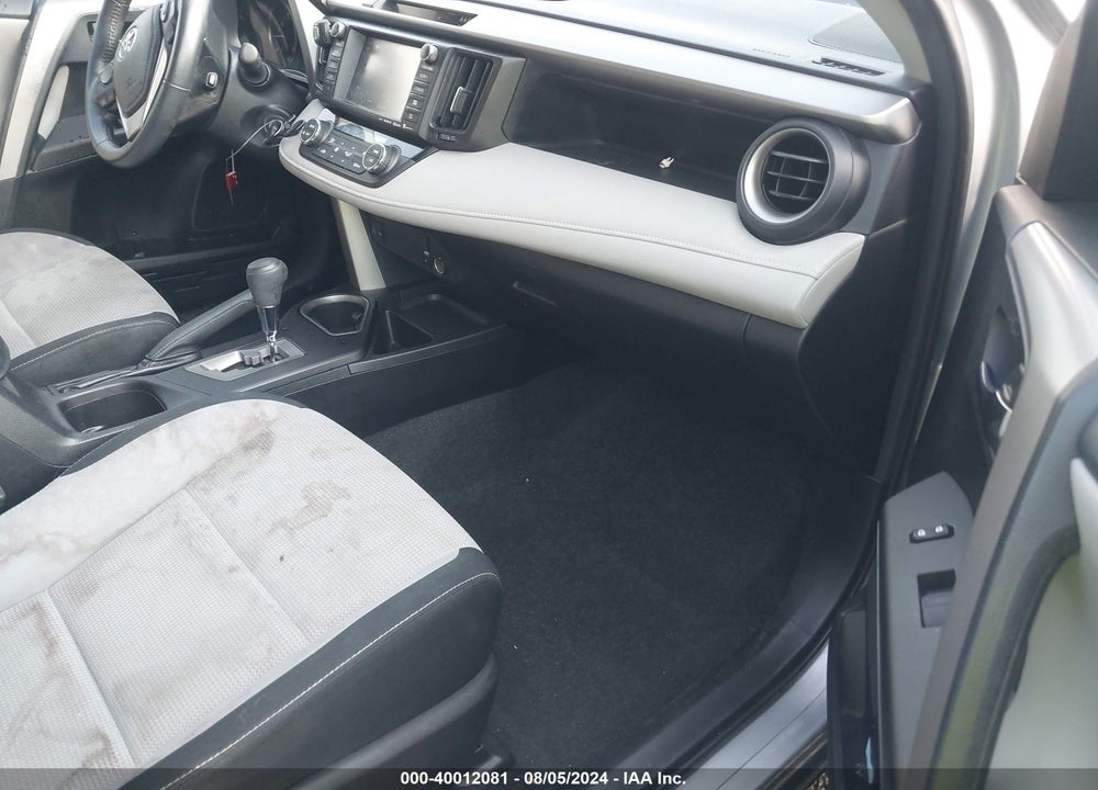 2017 TOYOTA RAV4 XLE VIN: 2T3WFREVXHW318085