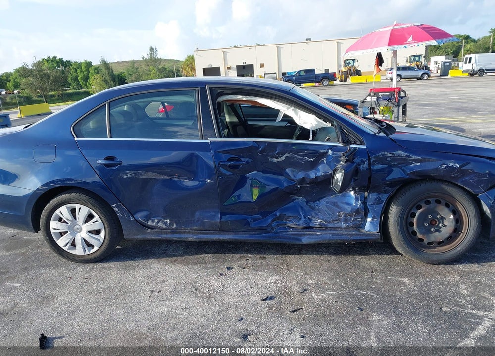 2013 VOLKSWAGEN JETTA 2.5L SE VIN: 3VWDP7AJ0DM286803