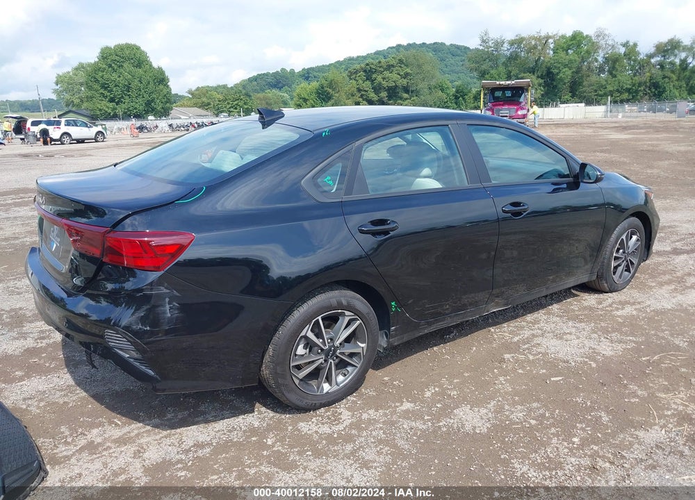 2023 KIA FORTE LXS VIN: 3KPF24AD7PE581057