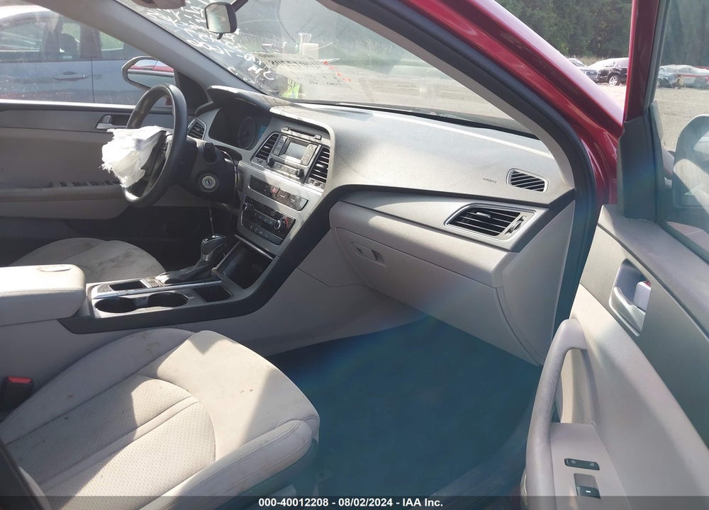2015 HYUNDAI SONATA SE VIN: 5NPE24AF0FH177606