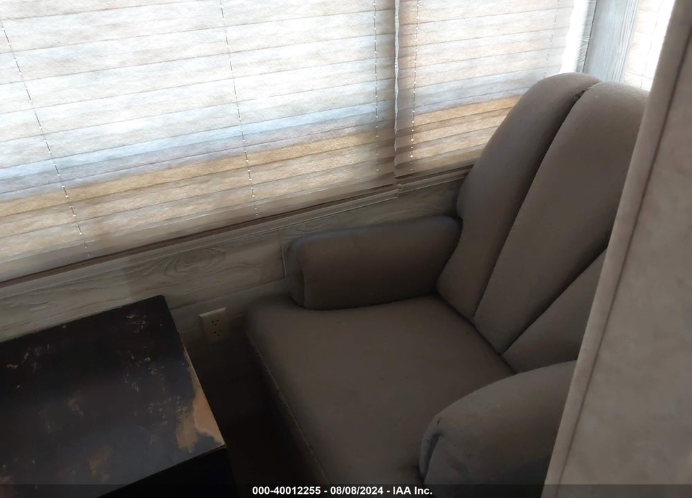 2005 AMERICAN CAMP F320ES VIN: 5M6FE32205S001594