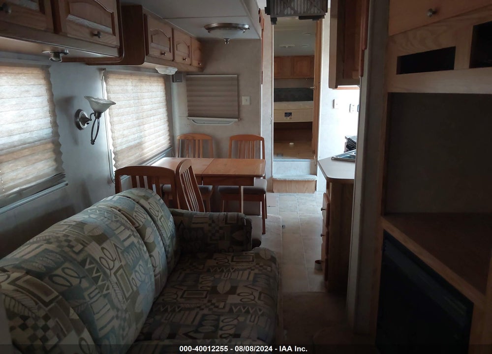 2005 AMERICAN CAMP F320ES VIN: 5M6FE32205S001594