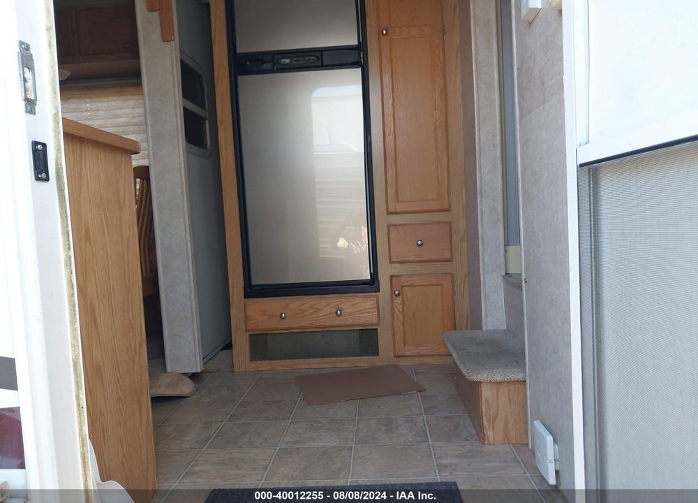 2005 AMERICAN CAMP F320ES VIN: 5M6FE32205S001594