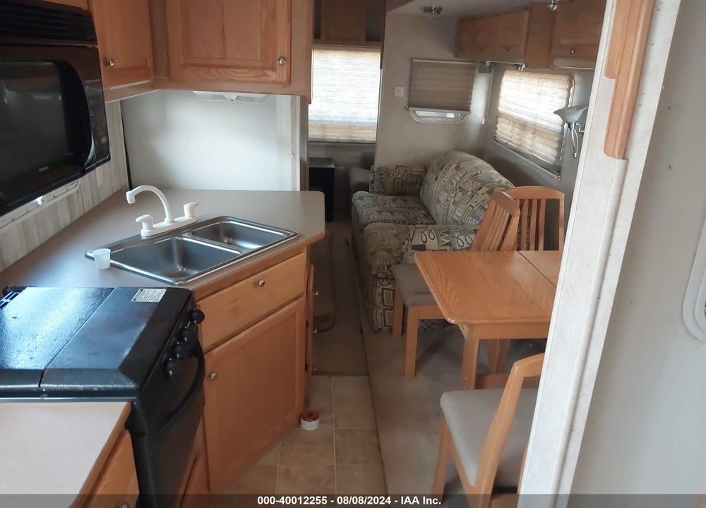 2005 AMERICAN CAMP F320ES VIN: 5M6FE32205S001594