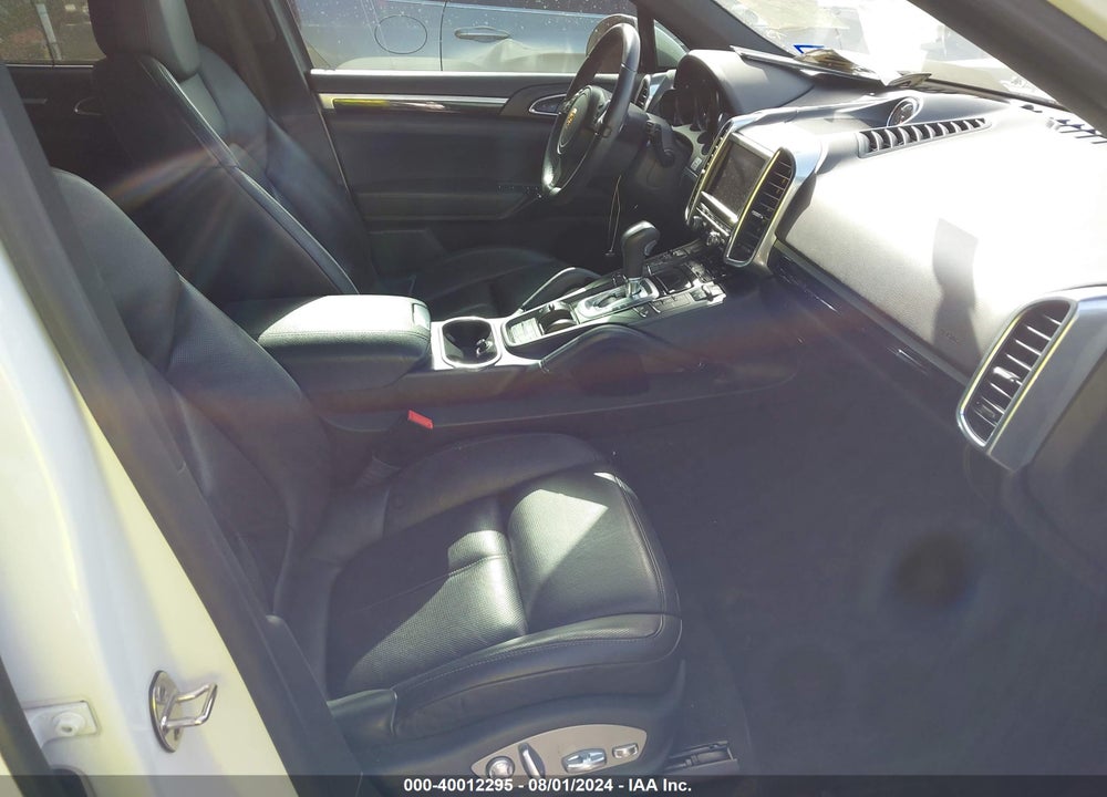 2014 PORSCHE CAYENNE DIESEL VIN: WP1AF2A26ELA35886