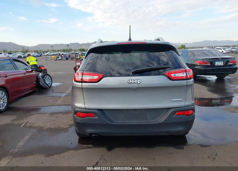 2015 JEEP CHEROKEE LATITUDE VIN: 1C4PJLCB8FW590464