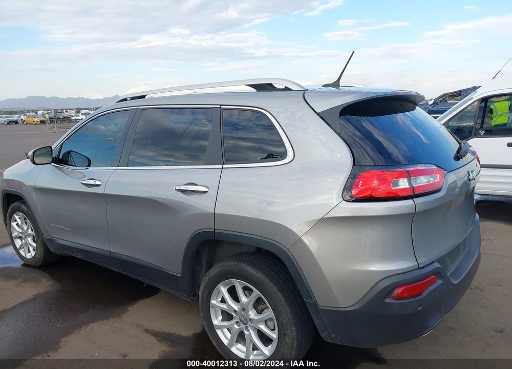 2015 JEEP CHEROKEE LATITUDE VIN: 1C4PJLCB8FW590464