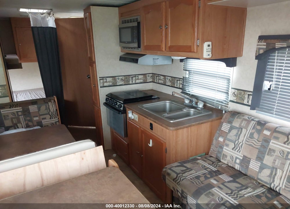 2008 R-VISION TRAIL CRUISER TRAVEL TRAILER VIN: 4WYT02P2681715246
