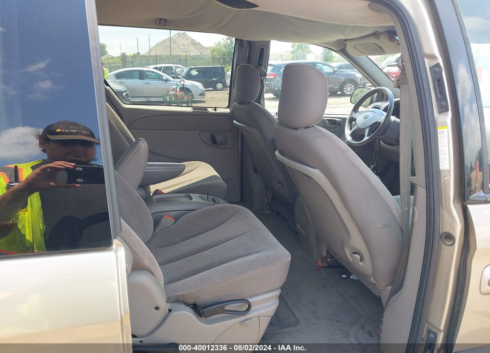 2002 DODGE GRAND CARAVAN EX VIN: 2B8GP74L92R655723