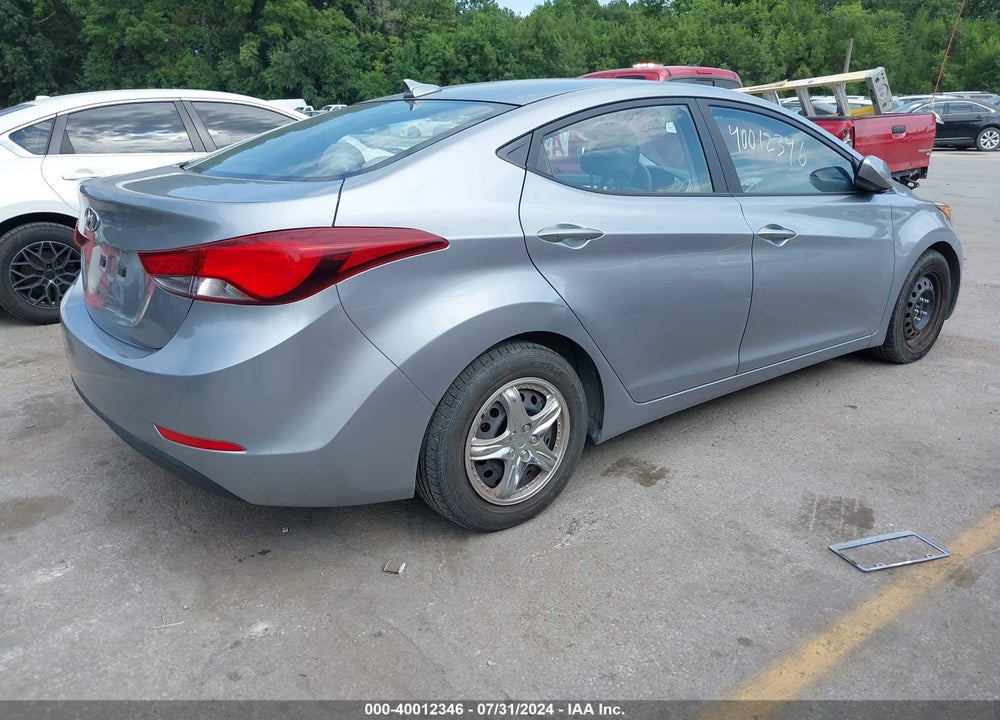 2016 HYUNDAI ELANTRA VIN: 5NPDH4AE9GH677377