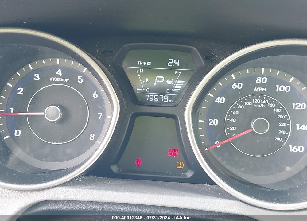 2016 HYUNDAI ELANTRA VIN: 5NPDH4AE9GH677377