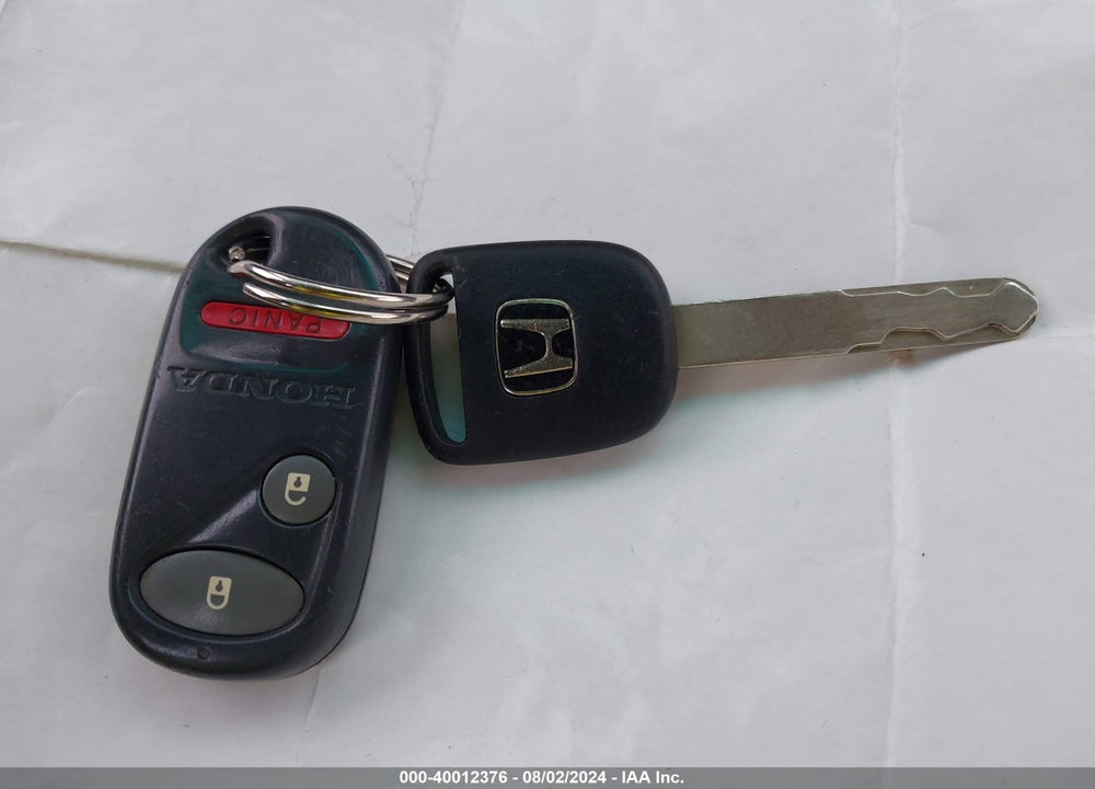 2005 HONDA CIVIC LX VIN: 2HGES16525H514235