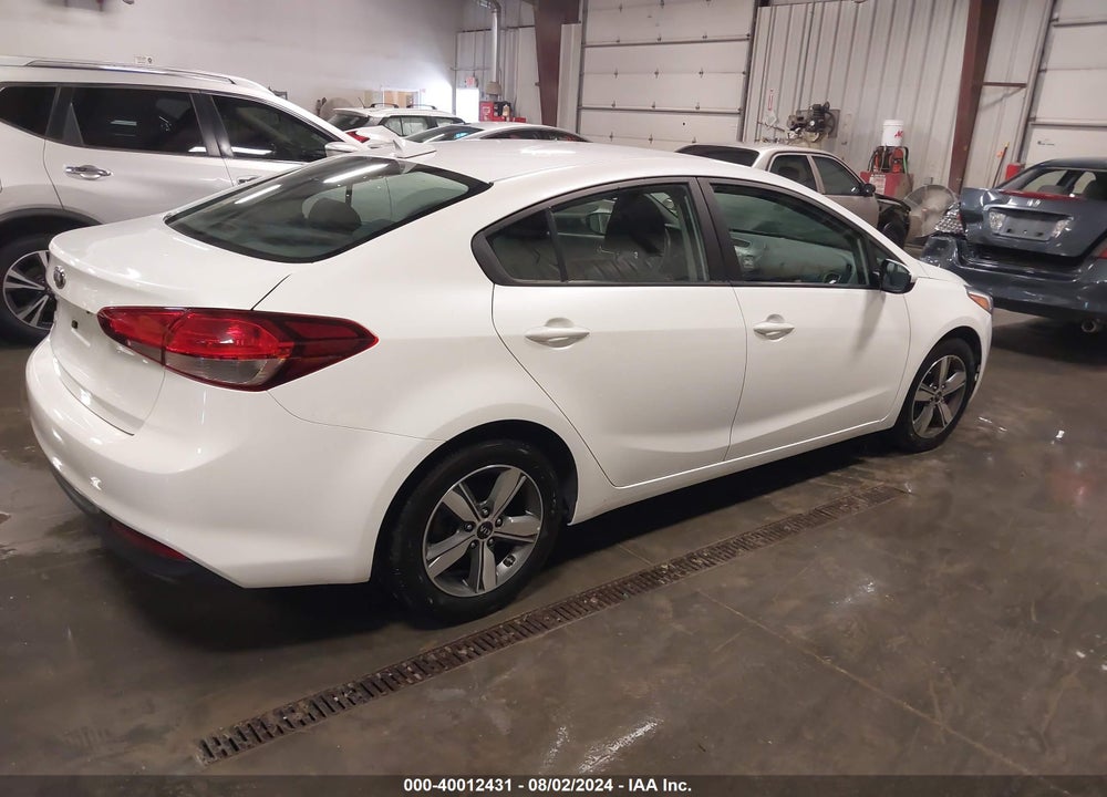 2018 KIA FORTE VIN: 3KPFL4A7XJE274836