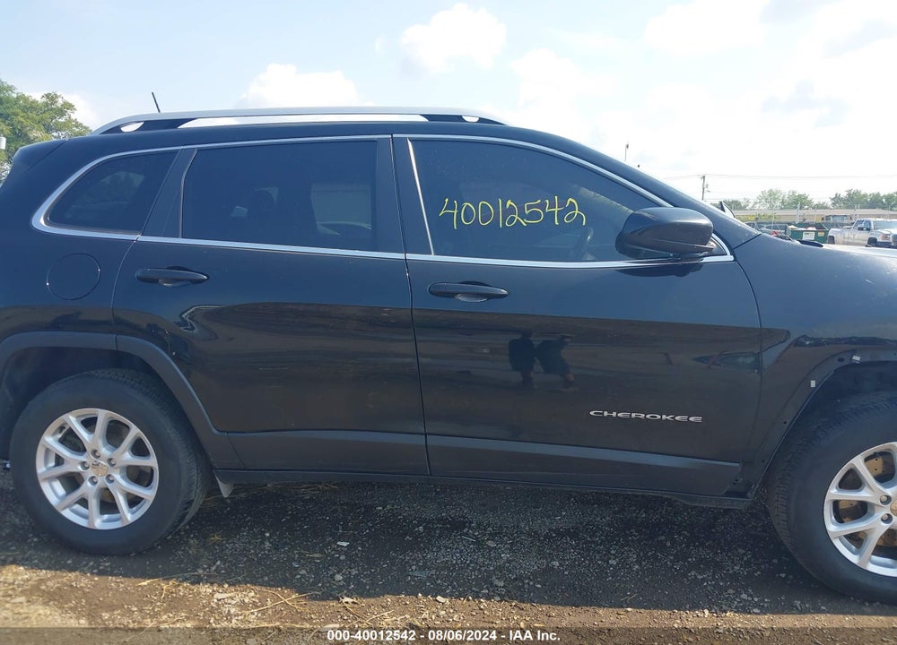 2017 JEEP CHEROKEE LATITUDE 4X4 VIN: 1C4PJMCB8HD220460