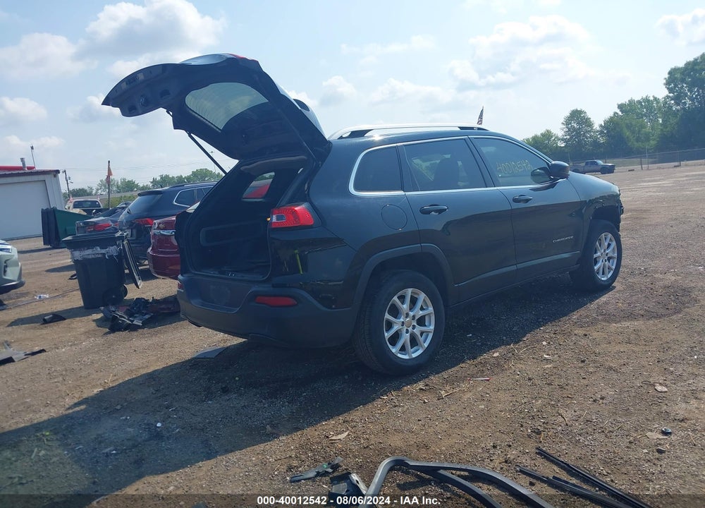 2017 JEEP CHEROKEE LATITUDE 4X4 VIN: 1C4PJMCB8HD220460