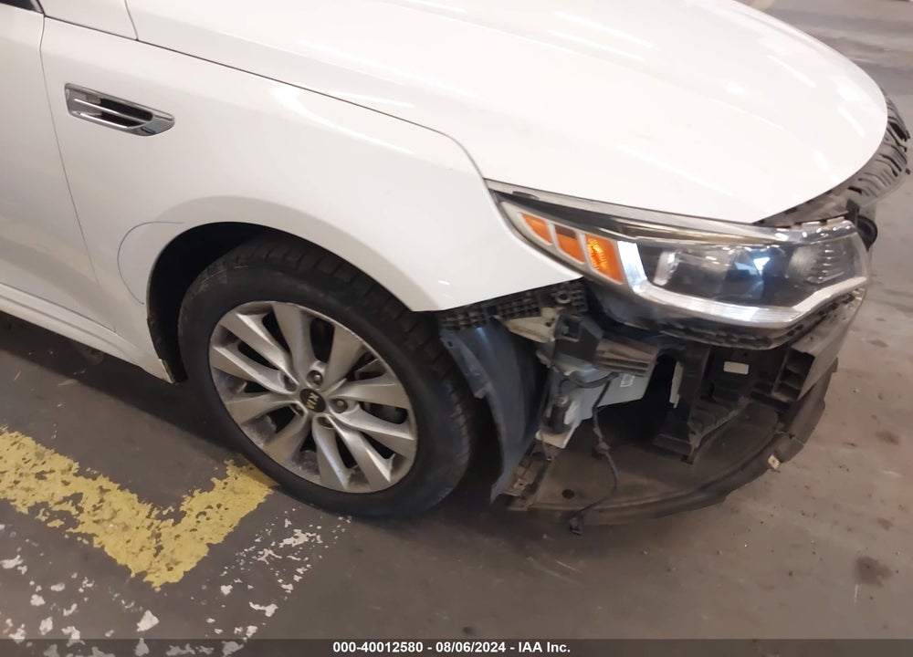 2018 KIA OPTIMA S VIN: 5XXGT4L33JG224544