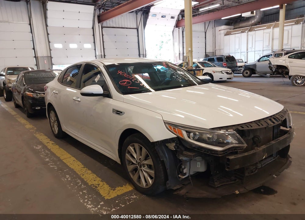 2018 KIA OPTIMA S VIN: 5XXGT4L33JG224544