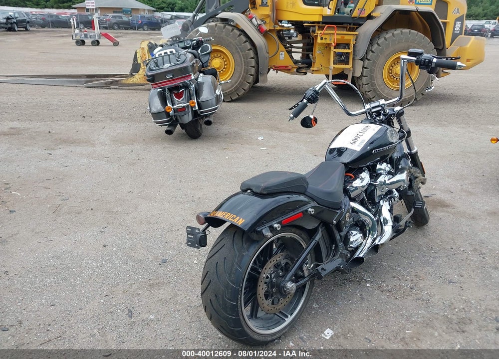 2018 HARLEY-DAVIDSON FXBR BREAKOUT VIN: 1HD1YEJ18JC034428