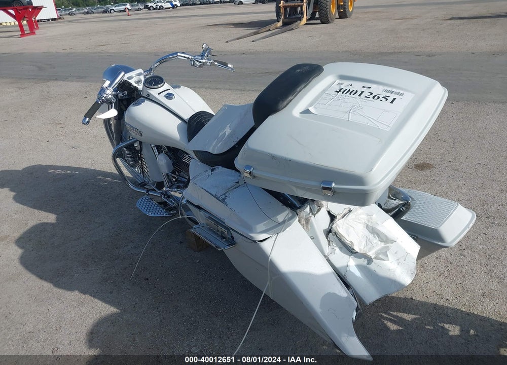 2013 HARLEY-DAVIDSON FLHRC ROAD KING CLASSIC VIN: 1HD1FRM1XDB648948