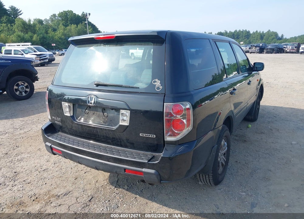 2007 HONDA PILOT LX VIN: 5FNYF18187B007276