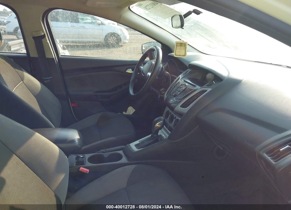 2014 FORD FOCUS SE VIN: 1FADP3F29EL232440