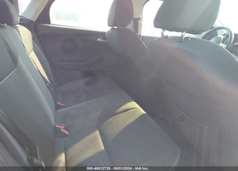 2014 FORD FOCUS SE VIN: 1FADP3F29EL232440