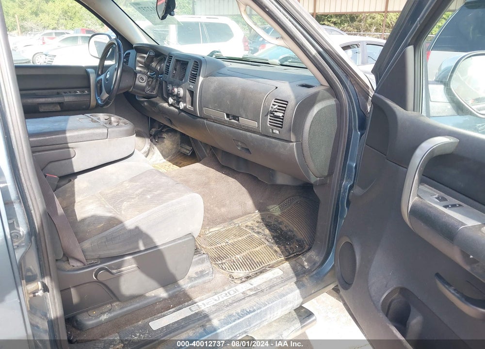 2009 CHEVROLET SILVERADO 1500 LT VIN: 3GCEC23J89G261589