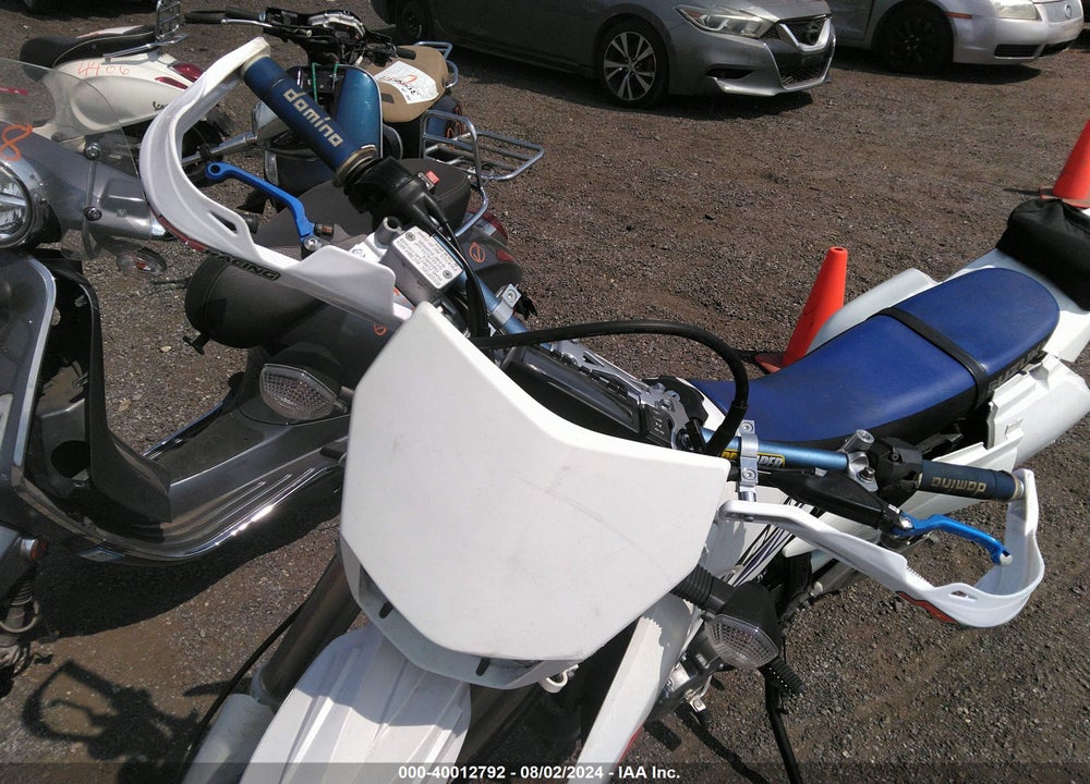 2020 SUZUKI DR-Z400 SM VIN: JS1SK44A9L7100276