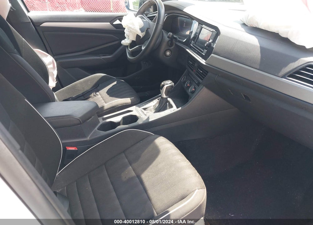 2024 VOLKSWAGEN JETTA VIN: 3VWBM7BU4RM009393