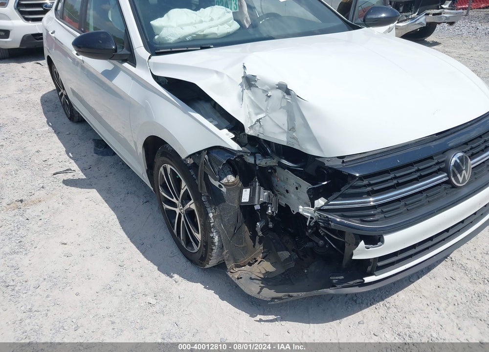 2024 VOLKSWAGEN JETTA VIN: 3VWBM7BU4RM009393