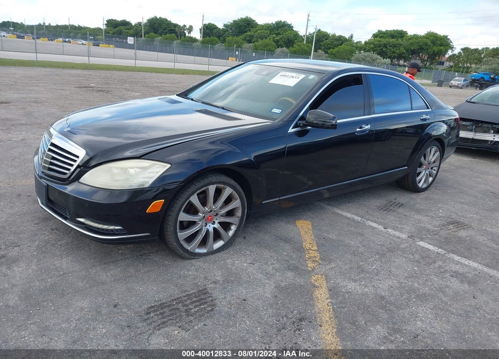 2011 MERCEDES-BENZ S 550 VIN: WDDNG7BB4BA416645