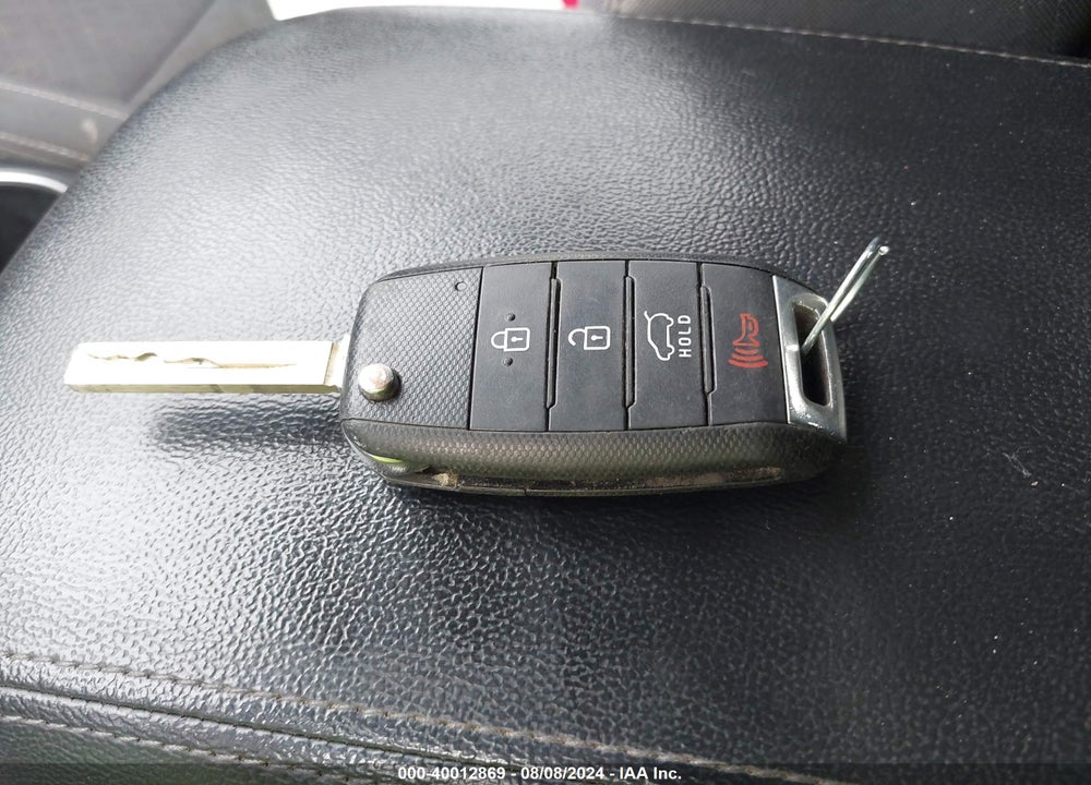 2017 KIA SORENTO 3.3L LX VIN: 5XYPG4A52HG305128
