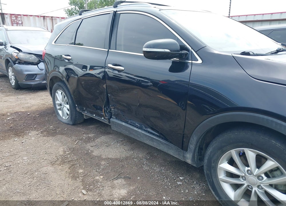 2017 KIA SORENTO 3.3L LX VIN: 5XYPG4A52HG305128