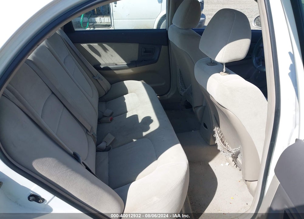 2004 KIA SPECTRA EX/LX VIN: KNAFE121745061343