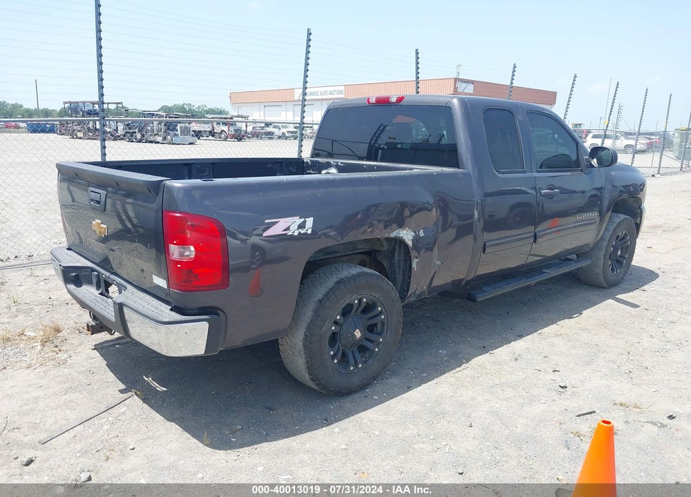 2010 CHEVROLET SILVERADO 1500 LT VIN: 1GCSKSE33AZ153325