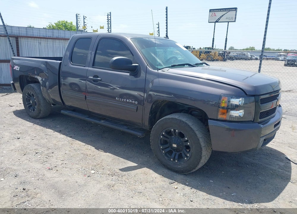 2010 CHEVROLET SILVERADO 1500 LT VIN: 1GCSKSE33AZ153325