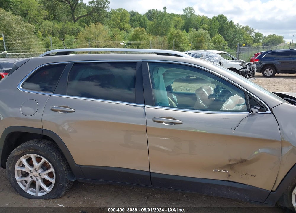 2016 JEEP CHEROKEE LATITUDE VIN: 1C4PJMCB2GW241517