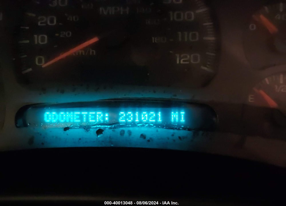 2005 CHEVROLET TAHOE LS VIN: 1GNEK13Z85R167488