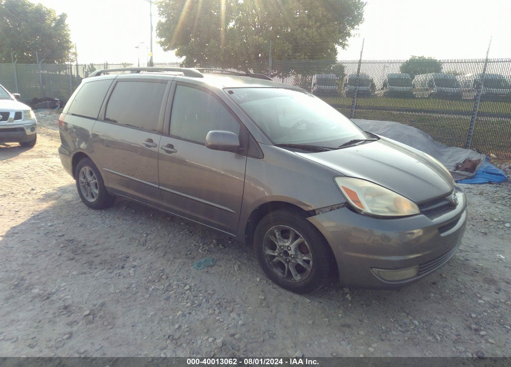 2004 TOYOTA SIENNA XLE VIN: 5TDZA22C54S131273