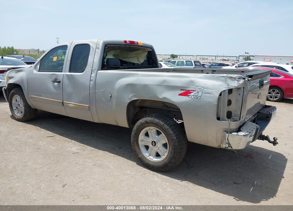 2009 CHEVROLET SILVERADO 1500 LT VIN: 1GCEK29089Z202351