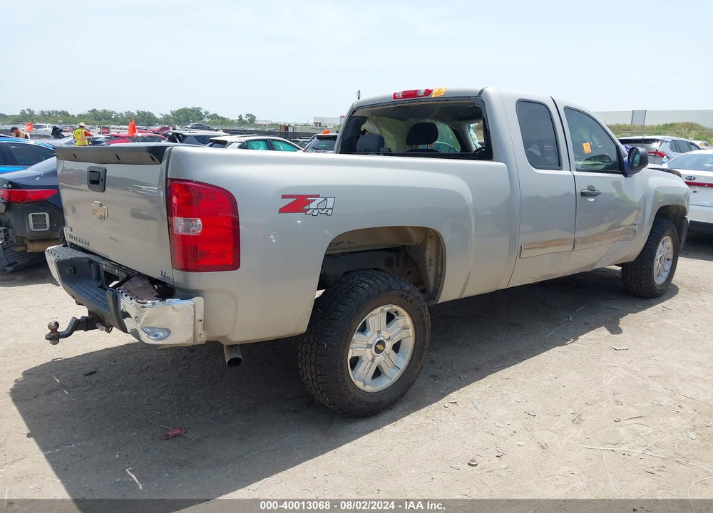 2009 CHEVROLET SILVERADO 1500 LT VIN: 1GCEK29089Z202351
