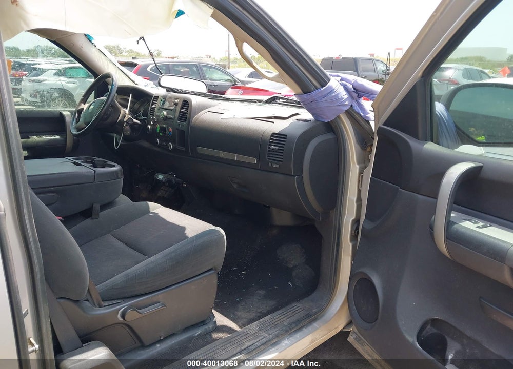 2009 CHEVROLET SILVERADO 1500 LT VIN: 1GCEK29089Z202351