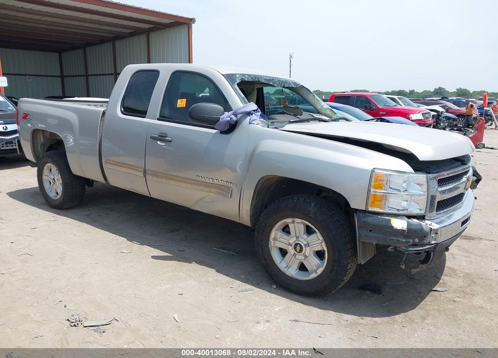 2009 CHEVROLET SILVERADO 1500 LT VIN: 1GCEK29089Z202351