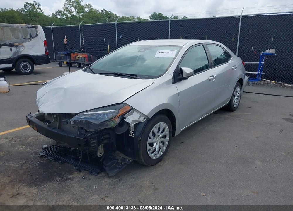 2018 TOYOTA COROLLA LE VIN: 5YFBURHE2JP823442