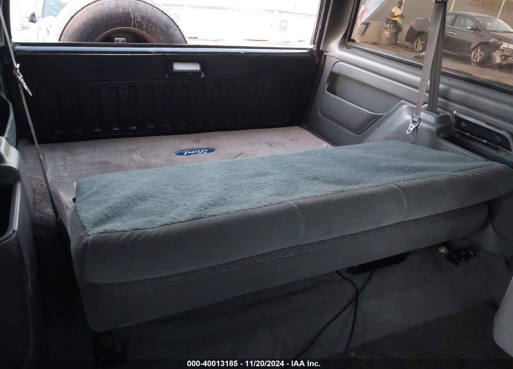 1992 FORD BRONCO U100 VIN: 1FMEU15H6NLA76158