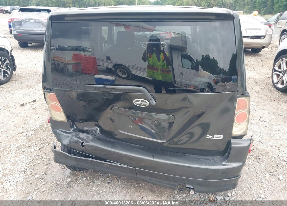 2005 SCION XB VIN: JTLKT324650201950