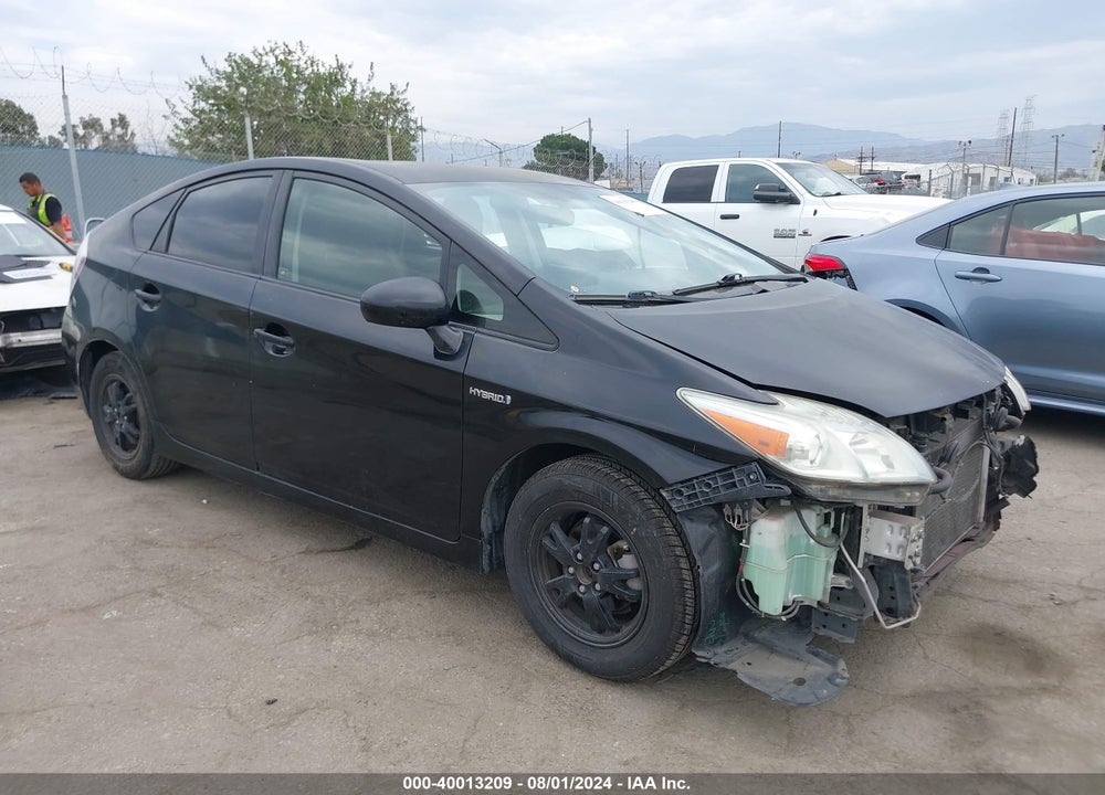 2013 TOYOTA PRIUS TWO VIN: JTDKN3DU3D5598456