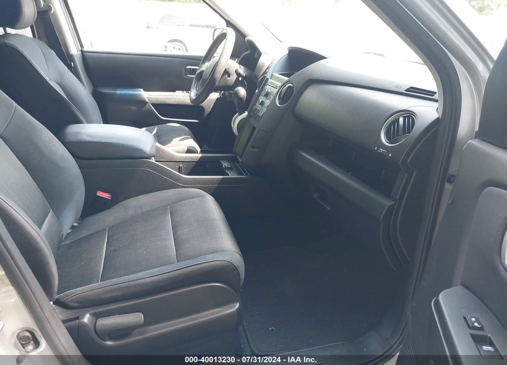 2010 HONDA PILOT EX VIN: 5FNYF3H49AB020468
